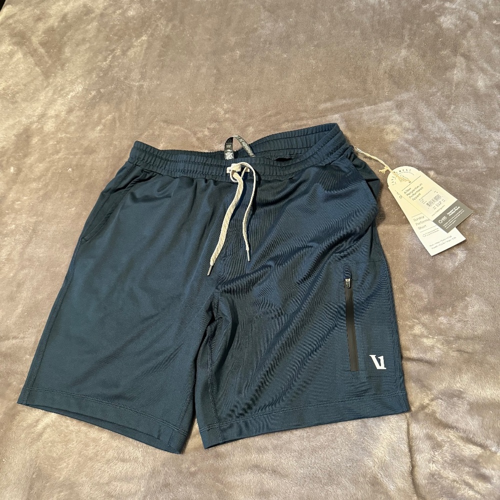 Vuori Sunday Performance Short - Medium - Indigo